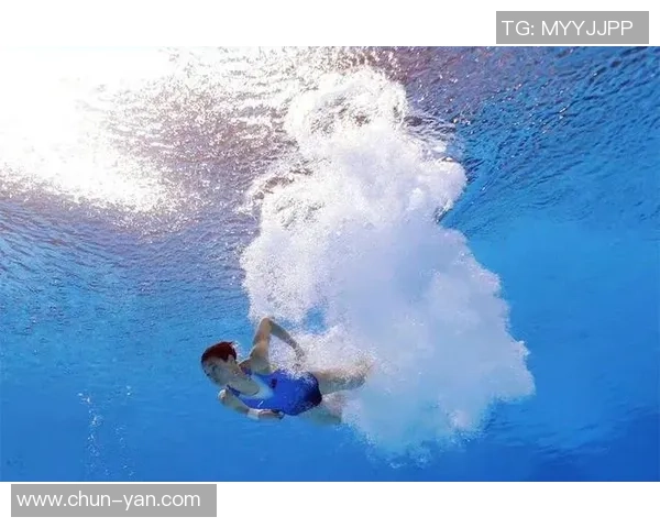 从惊险到艺术的飞跃探秘跳水运动中的力量与美感平衡