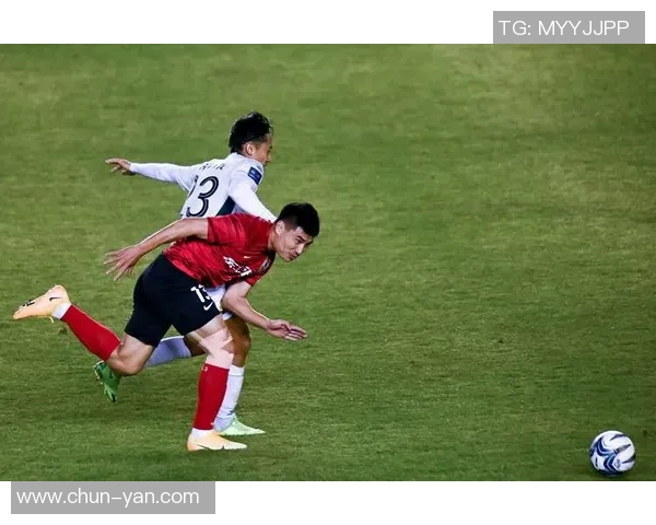 浙江队与长春亚泰激战正酣 双方鏖战赛场争夺三分荣耀